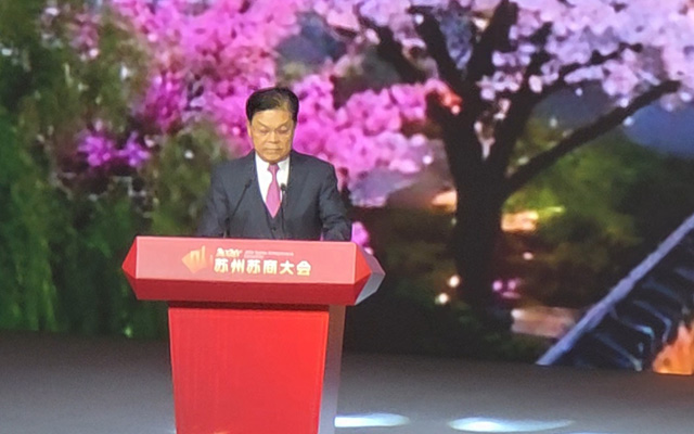 亨通集团董事局主席崔根良做主题分享 亨通集团董事局主席崔根良做主题分享