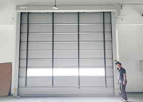 堆积快速门安装