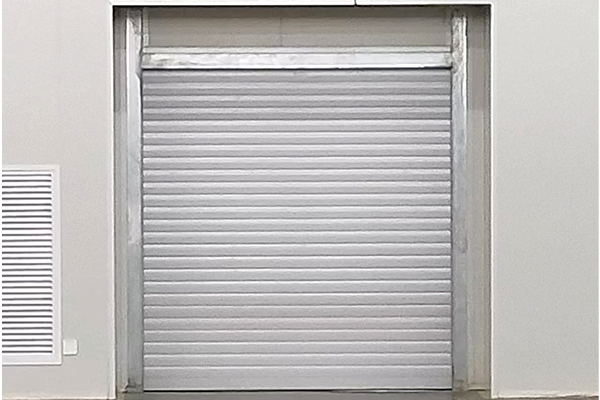 半导体装备龙头北方华创，为何选定西朗硬质快速门？