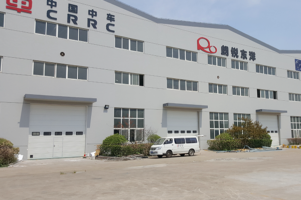 西朗门业×中国中车：工业提升门解决方案交付